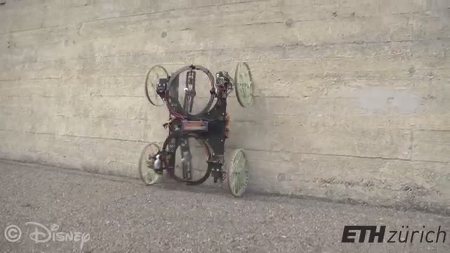 jiqirentv: robot car can drive up walls